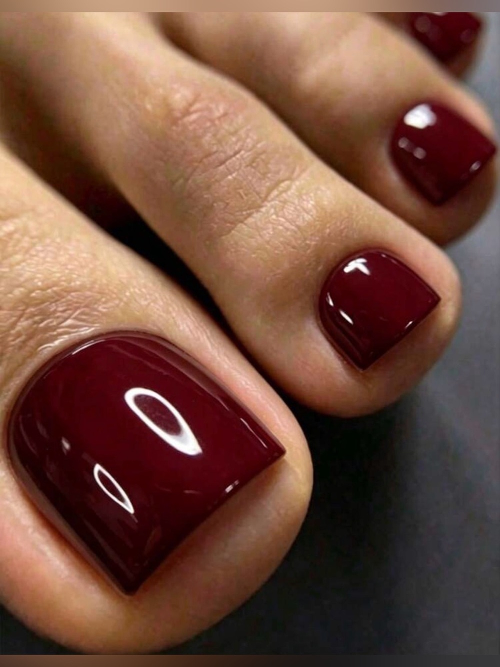 120 Piece Deep Burgundy Women's Press-On Pedicure